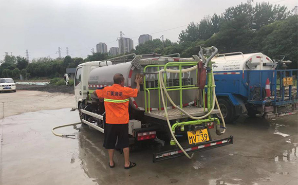 任劳任怨不怕苦，加班加点保任务