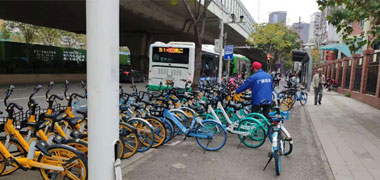 加强三包管理，落实精致环卫